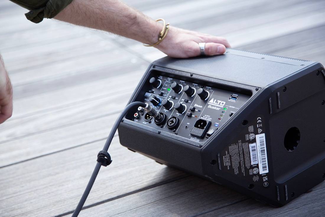 Alto Professional Busker Portabel høyttaler m/ batteri og bluetooth, 200W