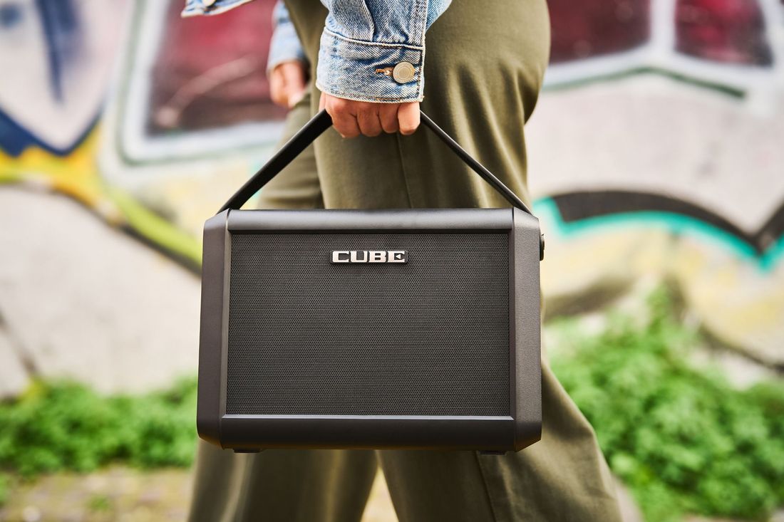 Boss Cube Street Mini, Batteridrevet Portabel Forsterker, 10W med Bluetooth
