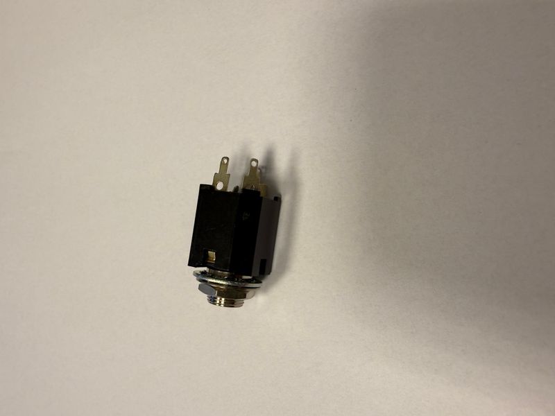 Ernie Ball Music-Man SPST 4-Prong Switching Jack - M05160 